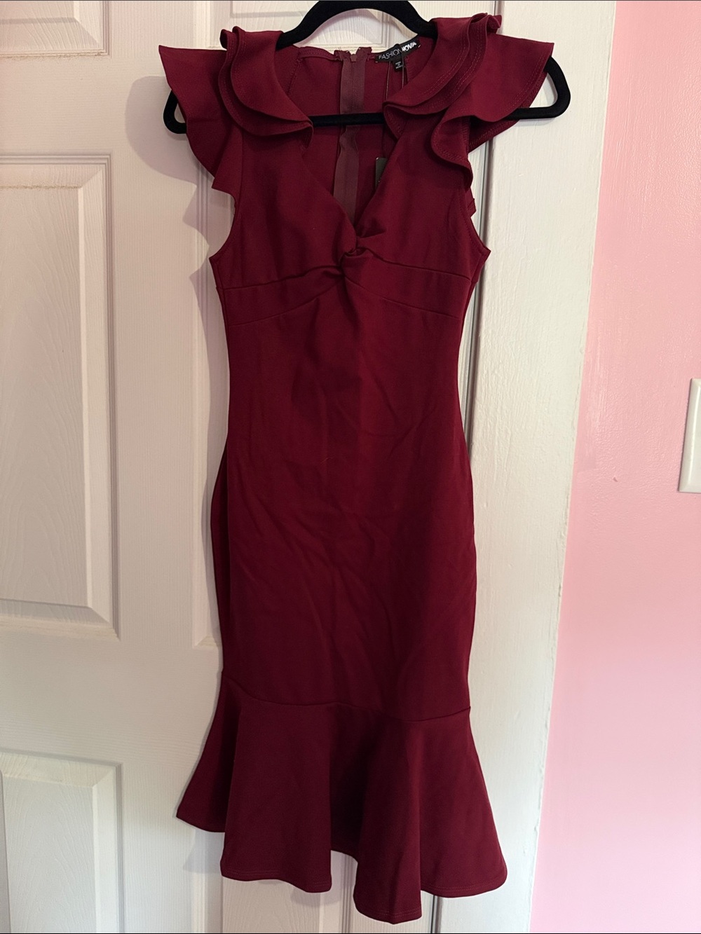 Sleeveless Ruffle Hem Burgundy Dress